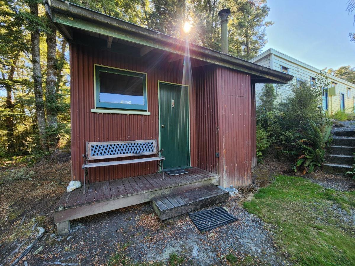 Possum Lodge Manapouri Exterior foto